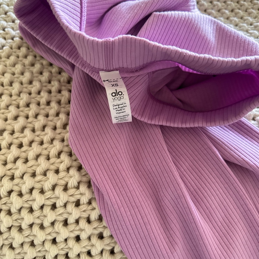 Alo Lavender Ribbed Set - Picture 6 of 6